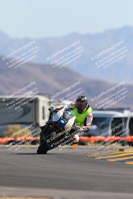 media/May-12-2024-SoCal Trackdays (Sun) [[ad755dc1f9]]/7-Turn 16 (915am)/